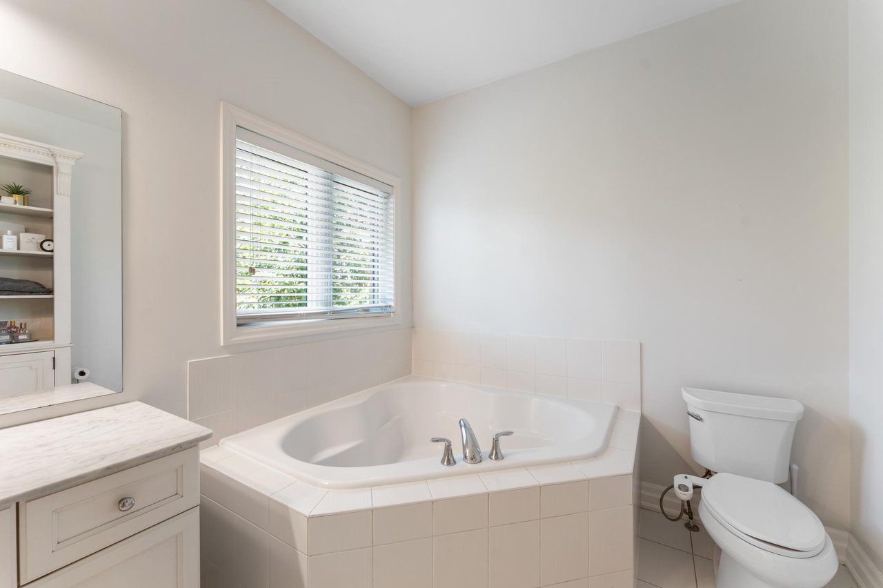 115 Robert Berry Crescent