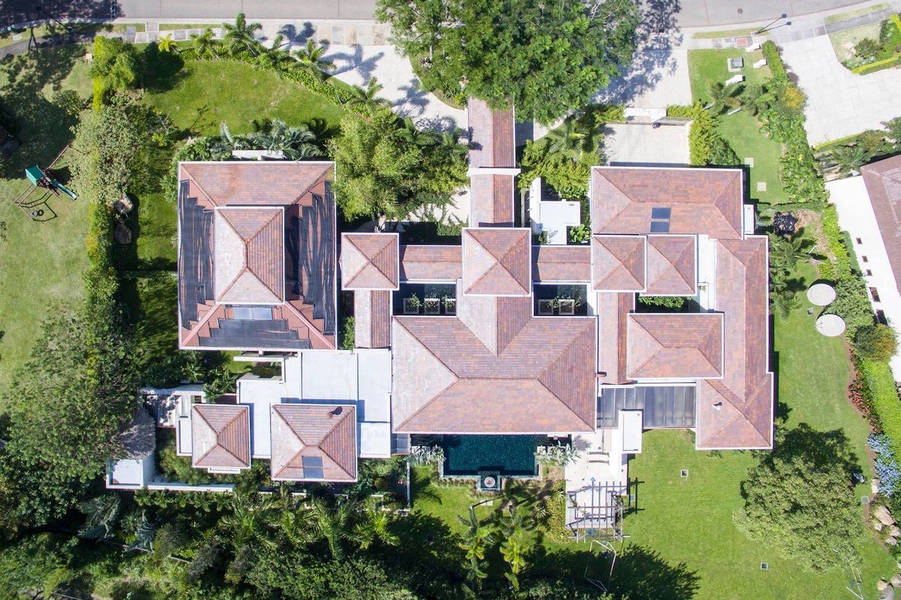 Tropical Single Story Estate, Santa Ana, San Jose