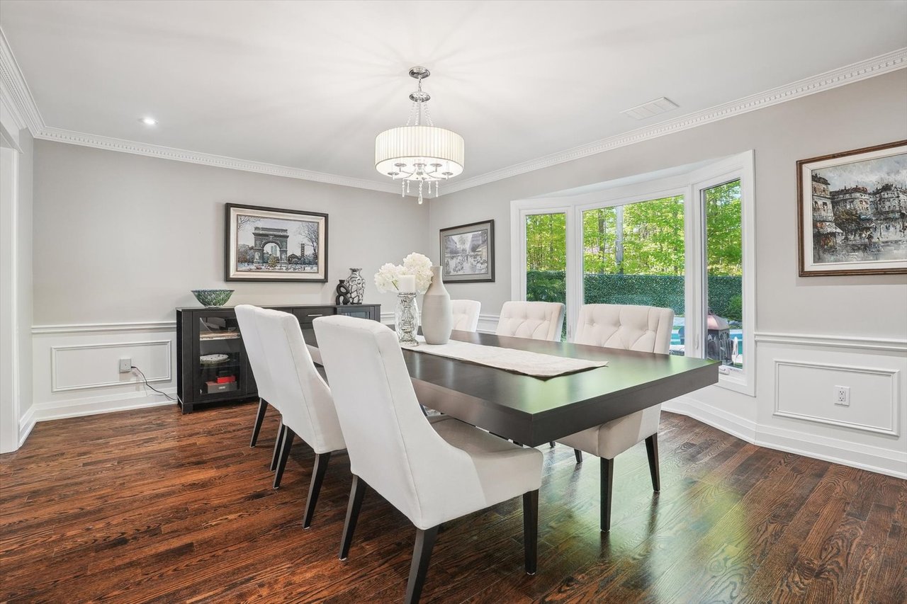 1662 Roundleaf Court