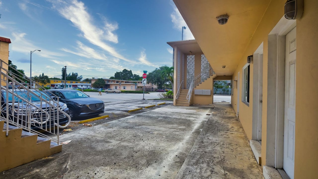 Bimini Apartments | North Miami