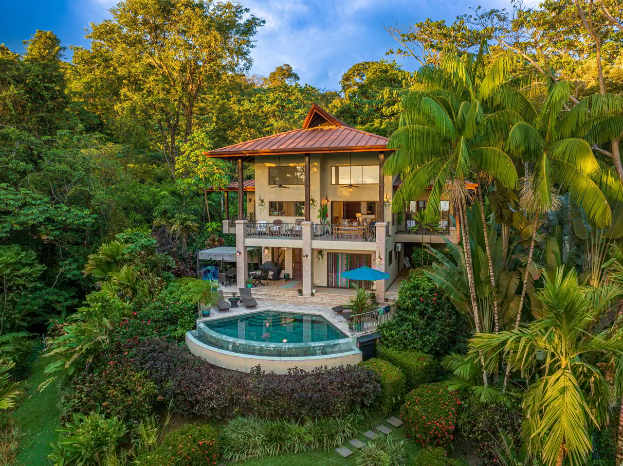 Luxurious Ocean View Coastal Retreat