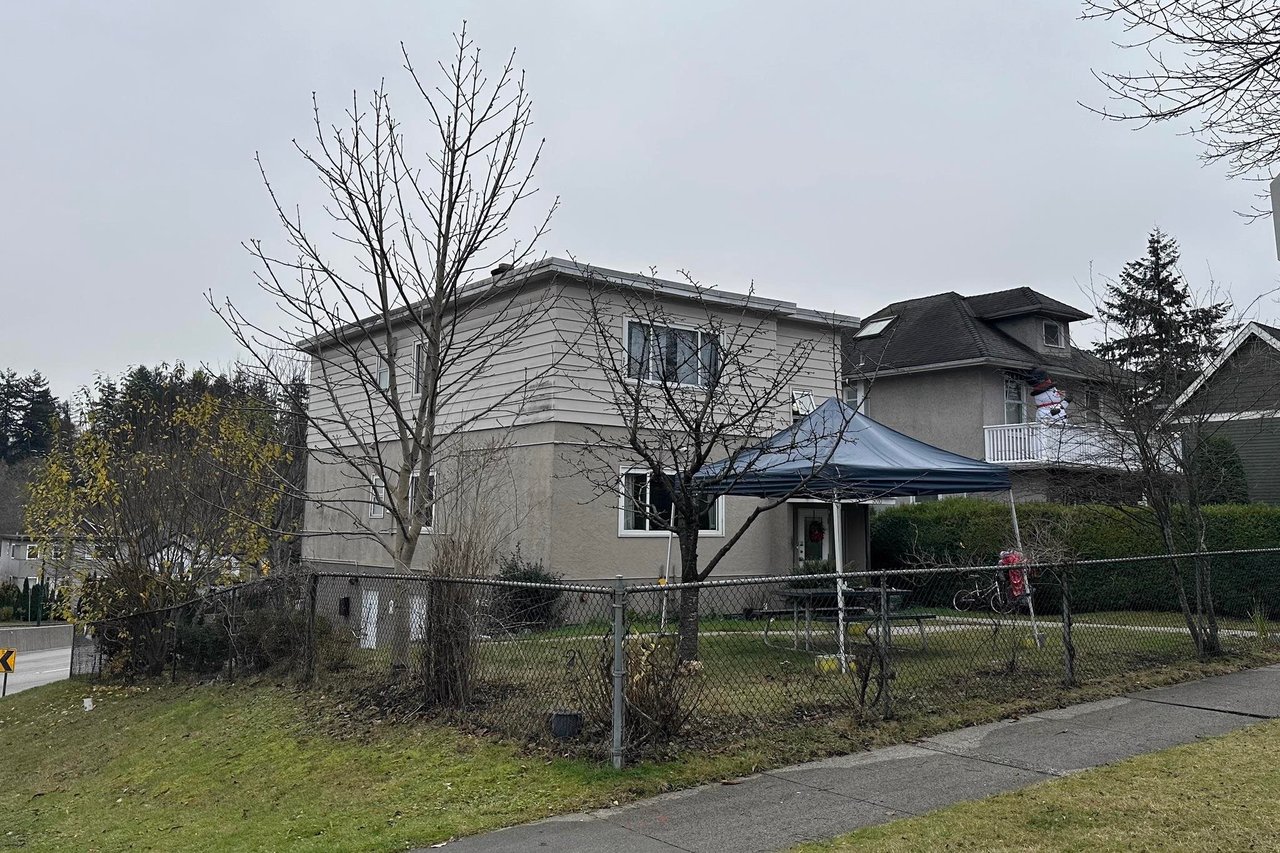 3008 Clark Dr
