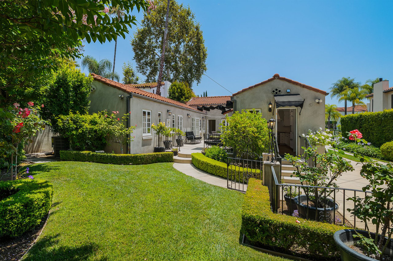 1243 Rossmoyne Avenue