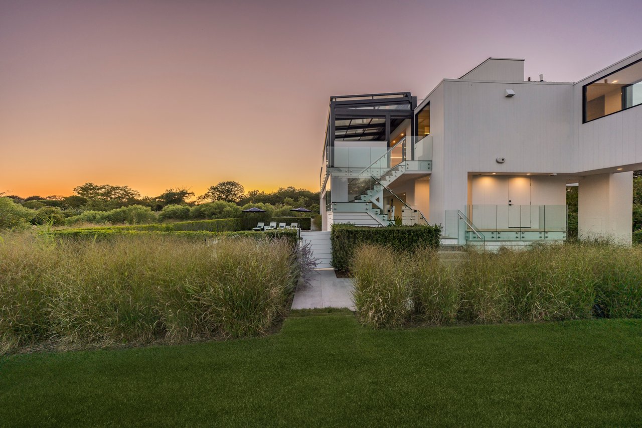 1076 Ocean Road, Bridgehampton