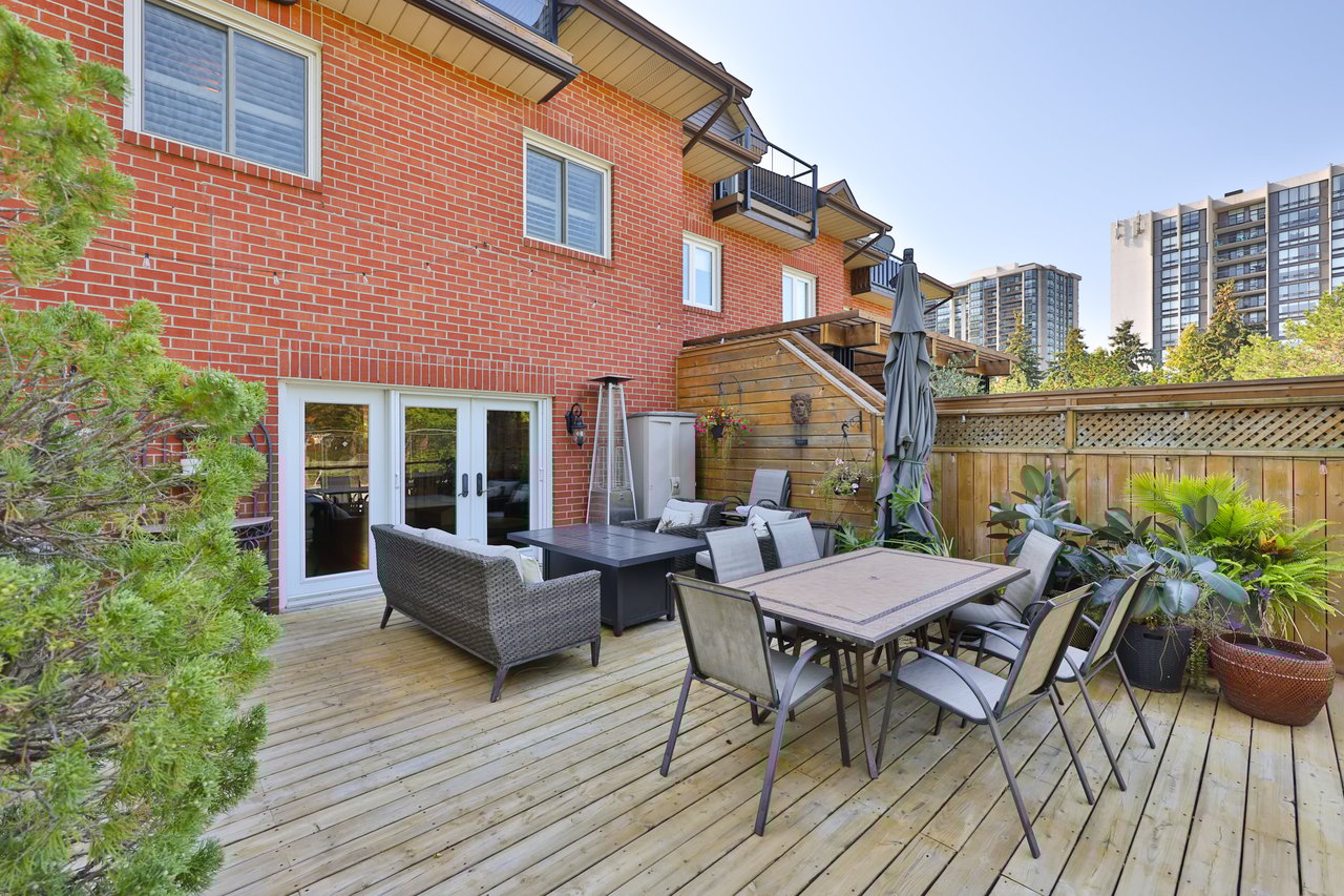 68 Tradewind Drive, Oakville