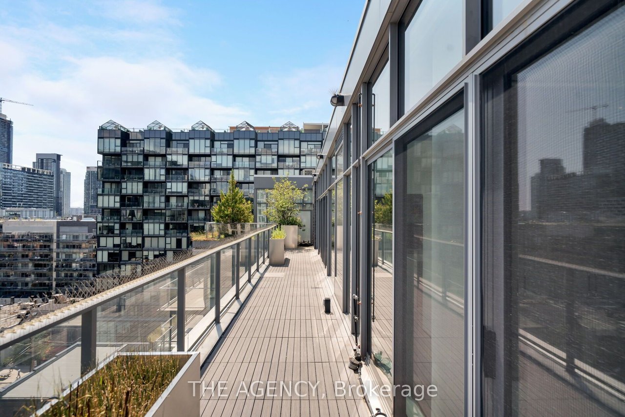 KING WEST LUXURY 