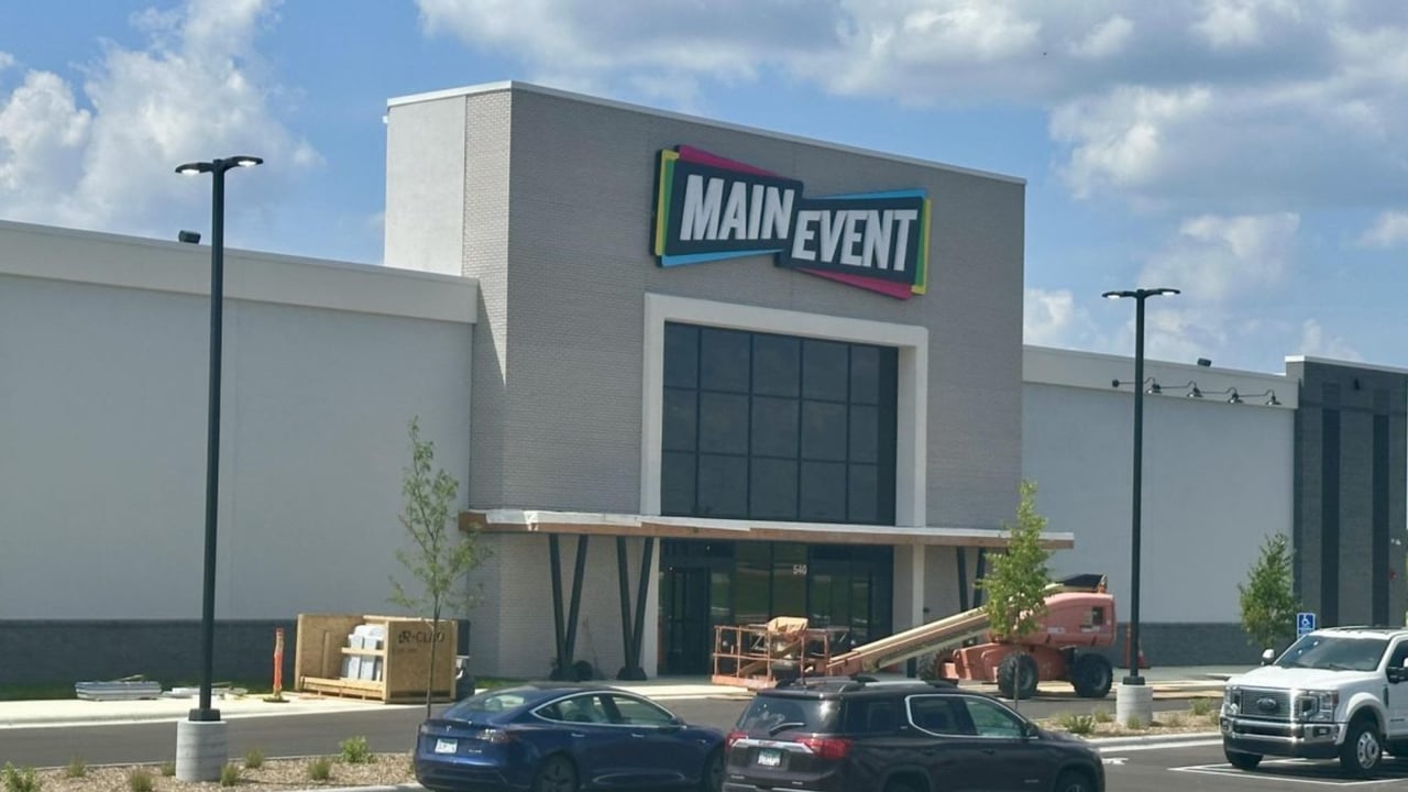 Main Event Opens in Woodbury, MN on August 3 Near Topgolf
