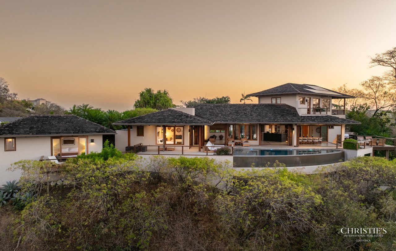 Casa Tres Doces - El Tesoro Development