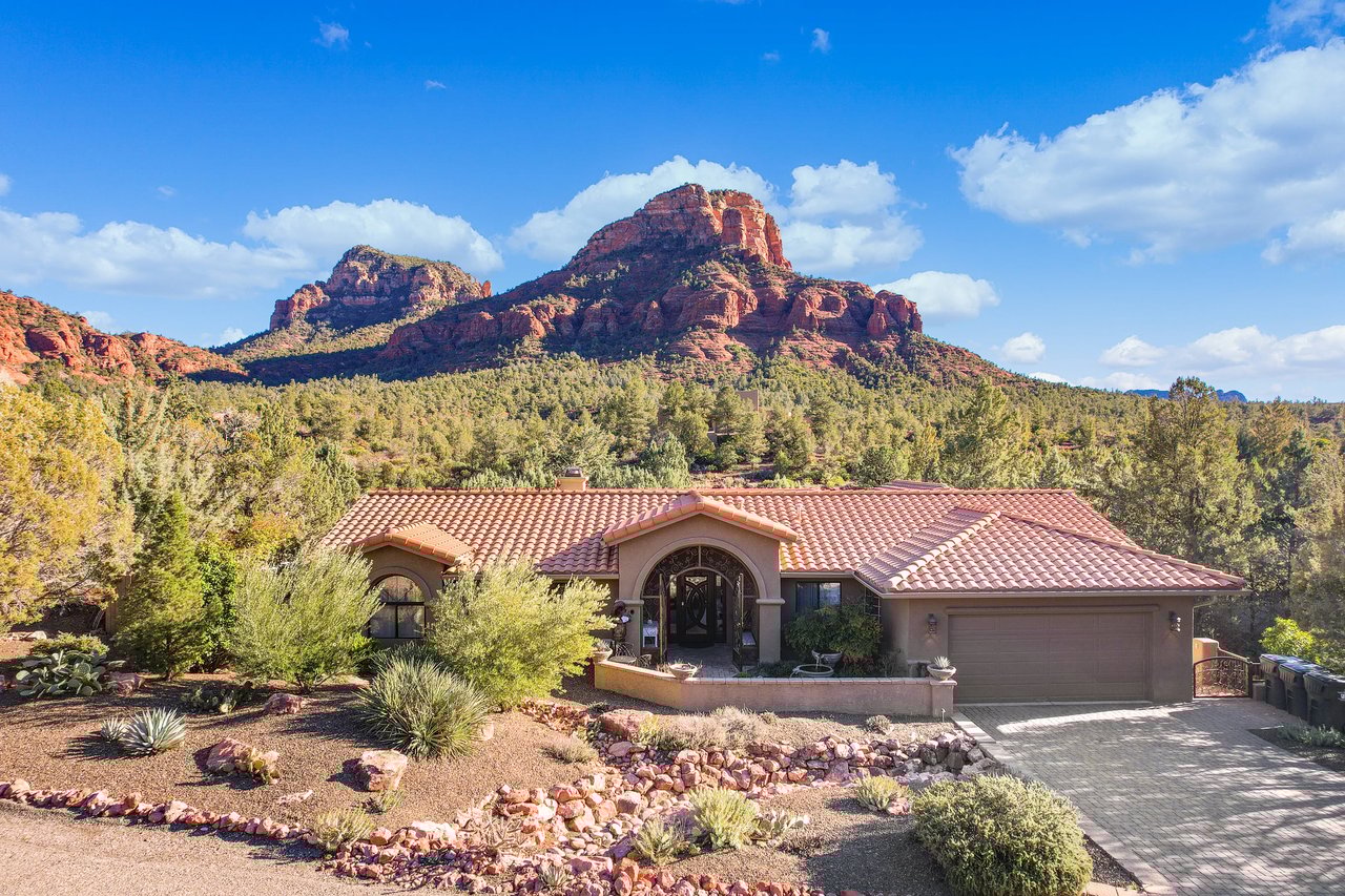 Splendor-Close to town, Huge Spa/Game Rm/Free Pets!