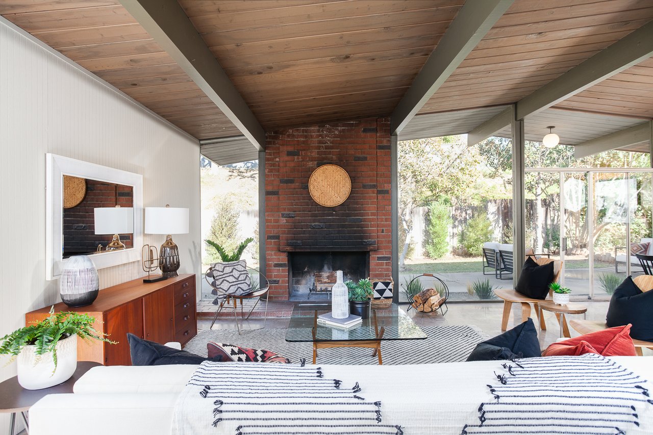 Claude Oakland EICHLER For Lease