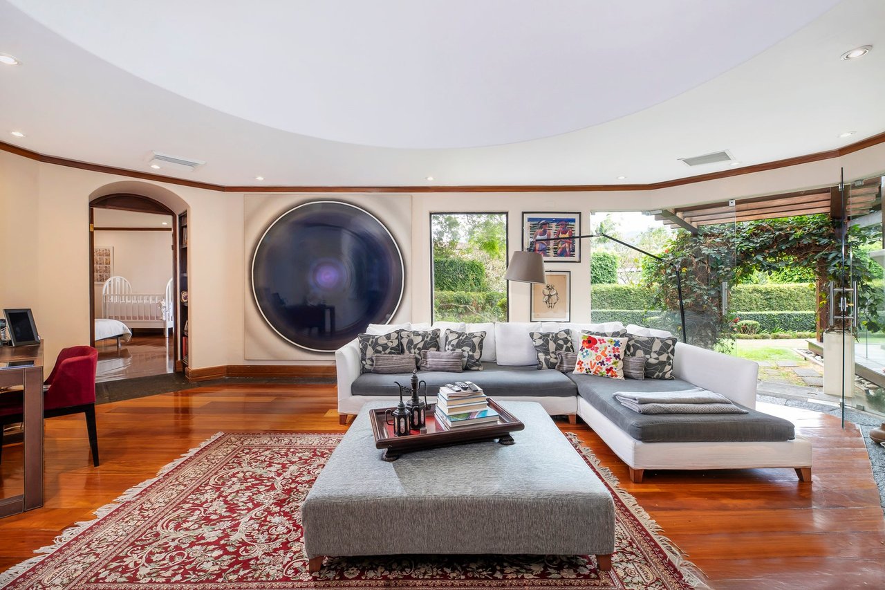 Mediterranean One Level Villa, Santa Ana, San Jose