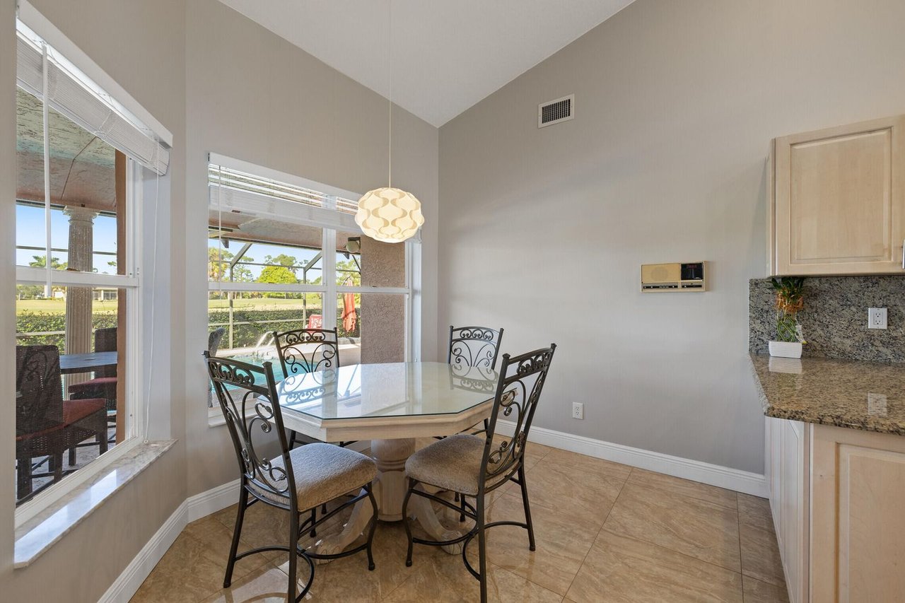 1200 SW Live Oak Cove