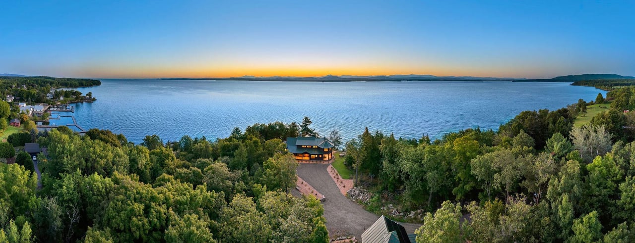 2226 Lake Shore Road