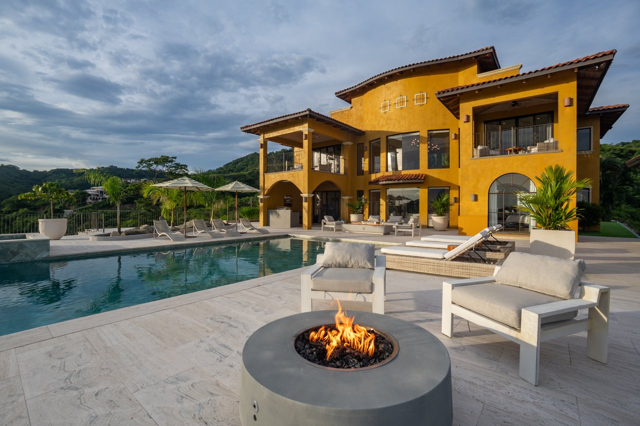 Casa Loro - Luxury Estate