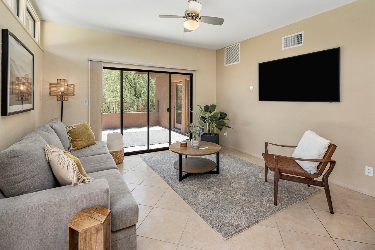 4737 E Valley Vista Lane