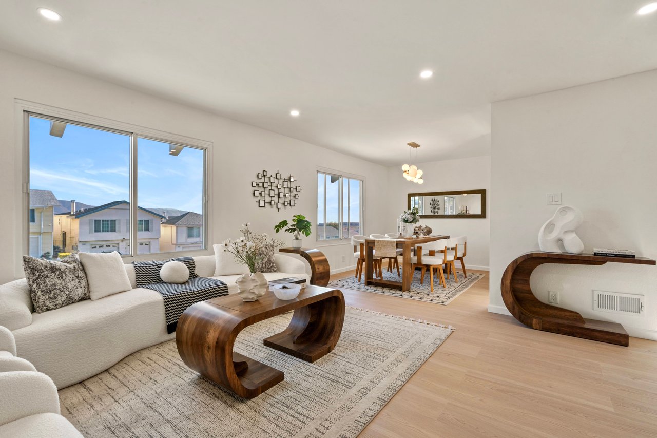 964 Gellert Blvd