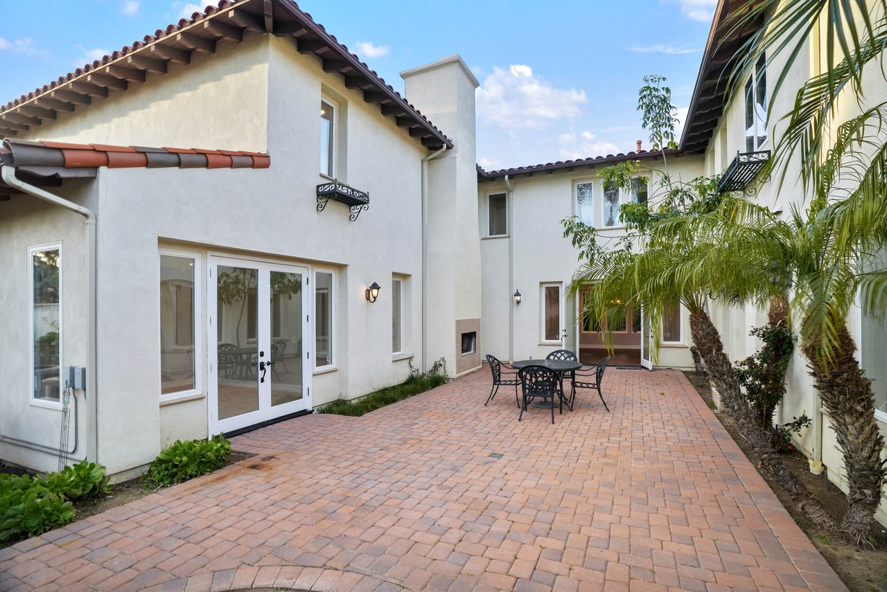 5309 Louise Ave, Encino