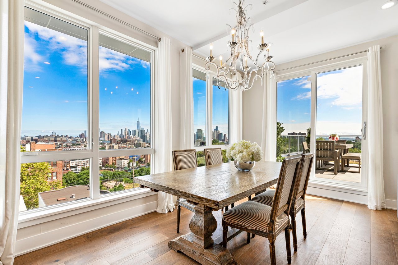 502 PALISADE AVE Unit: PH601