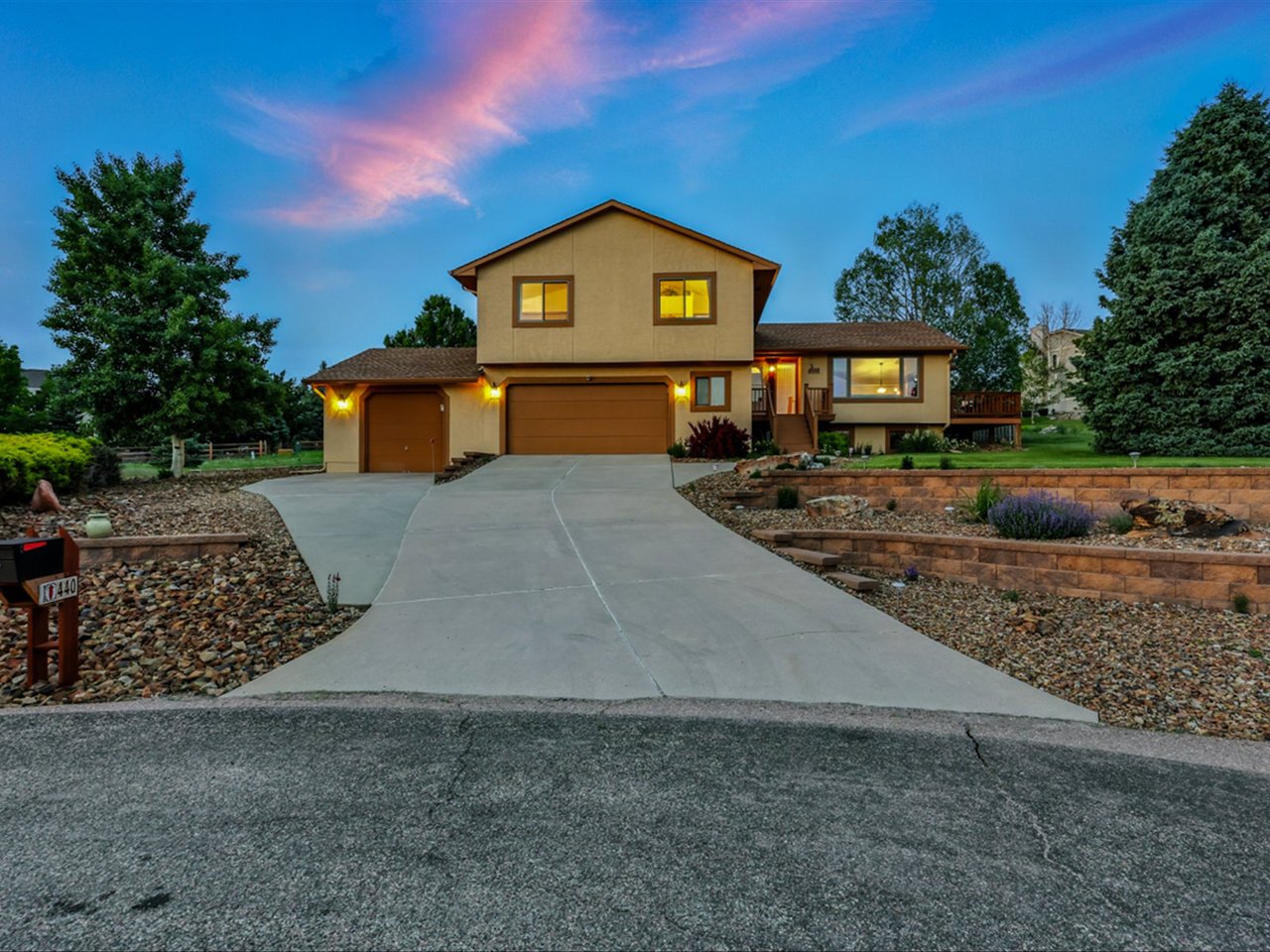 440 Torrey Pines Way