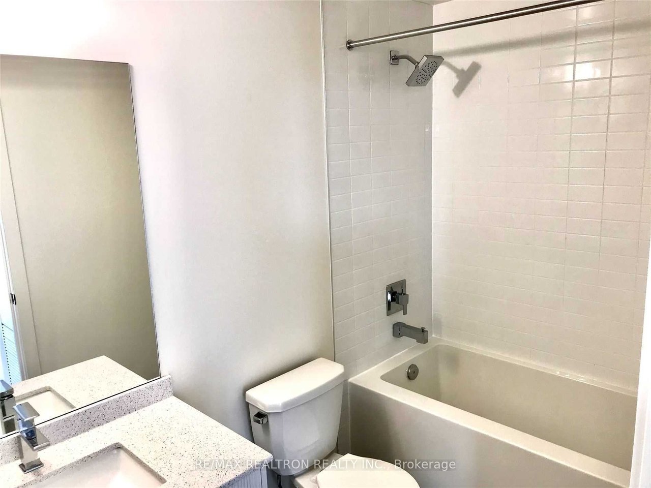 330 Richmond Street W Unit: 1105