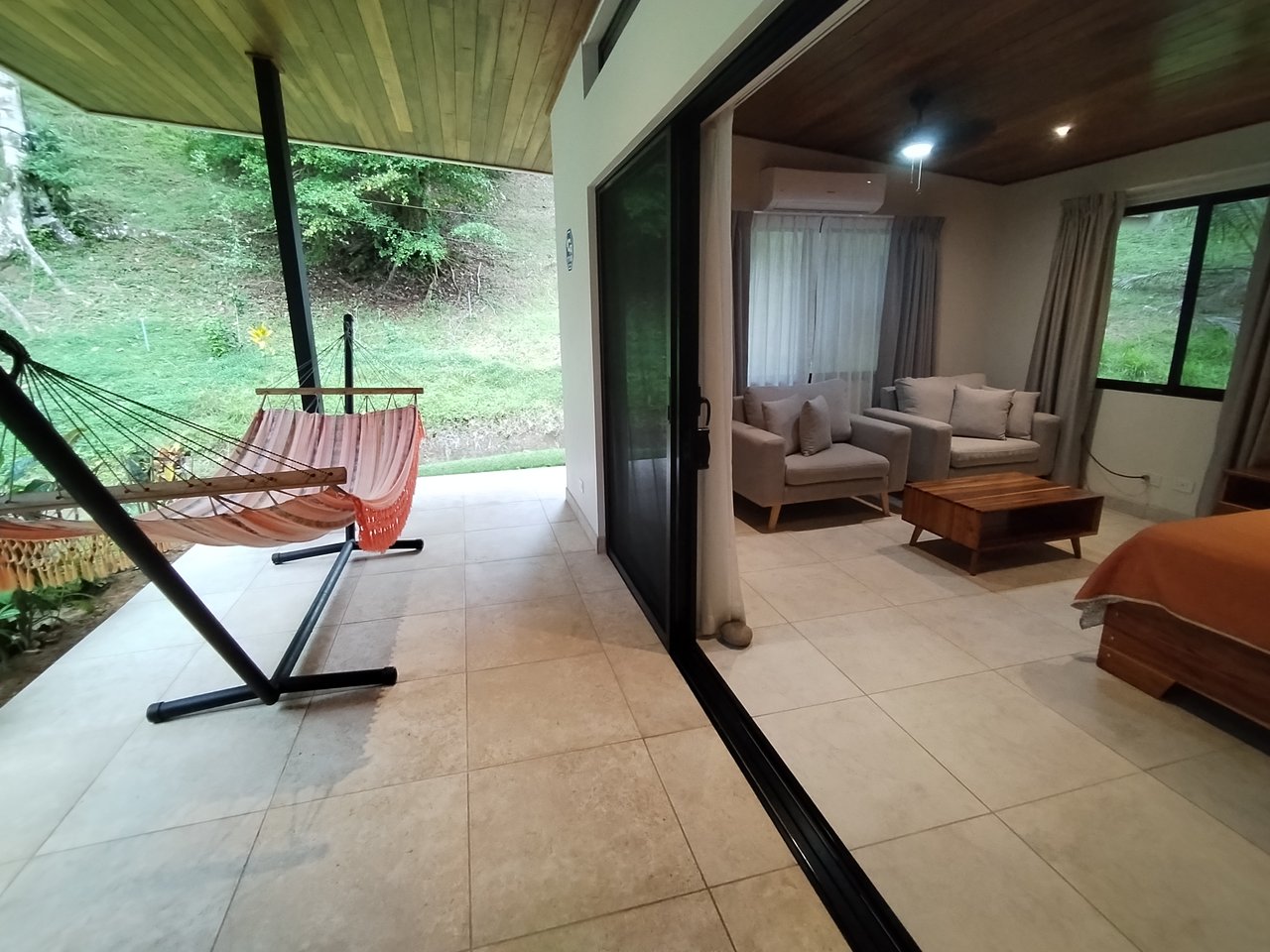 Villa Shanti: Luxurious 3-Bedroom Jungle Home in Ojochal, Costa Rica