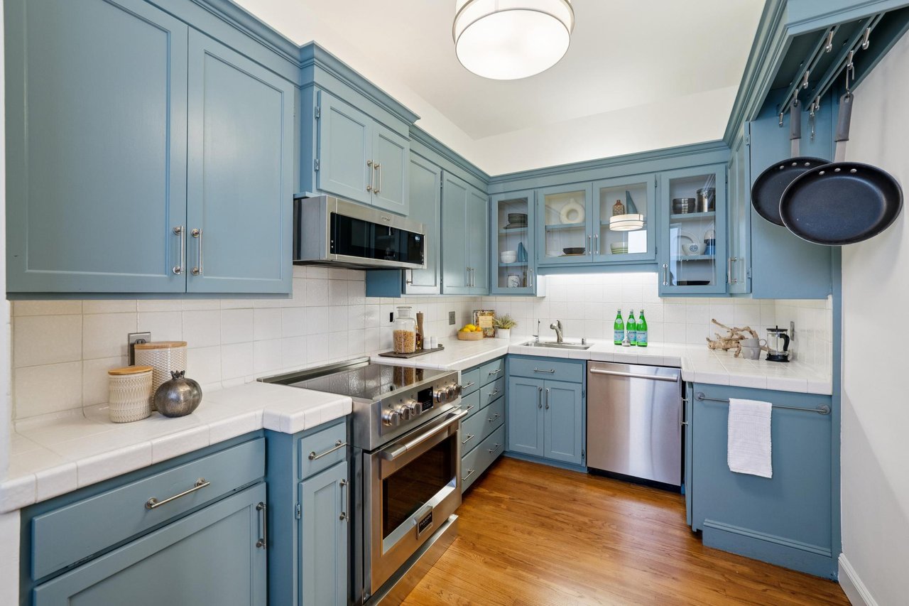 795 Sutter Street # 302
