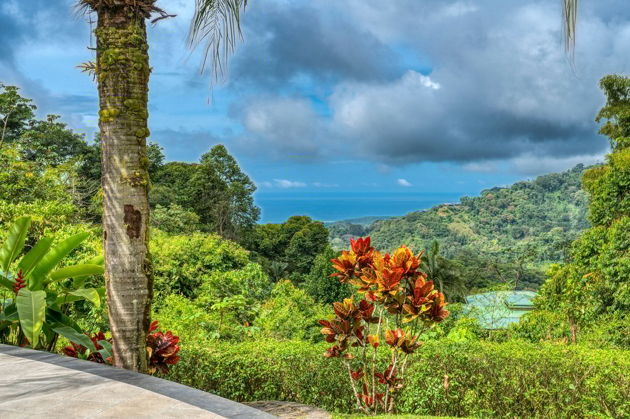 CASA TRANQUILA IN LAGUNAS – HOME, GUEST SUITE, SALON, AND GARAGE WITH WORKSHOP