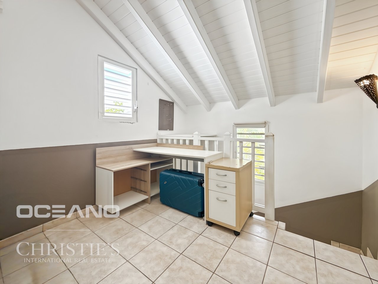 EXCLUSIVE - 2 bedrooms Townhouse with a pool