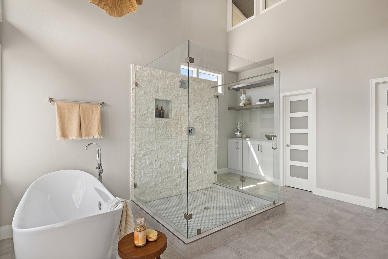 6905 Ladera Norte | Contemporary Northwest Hills Estate