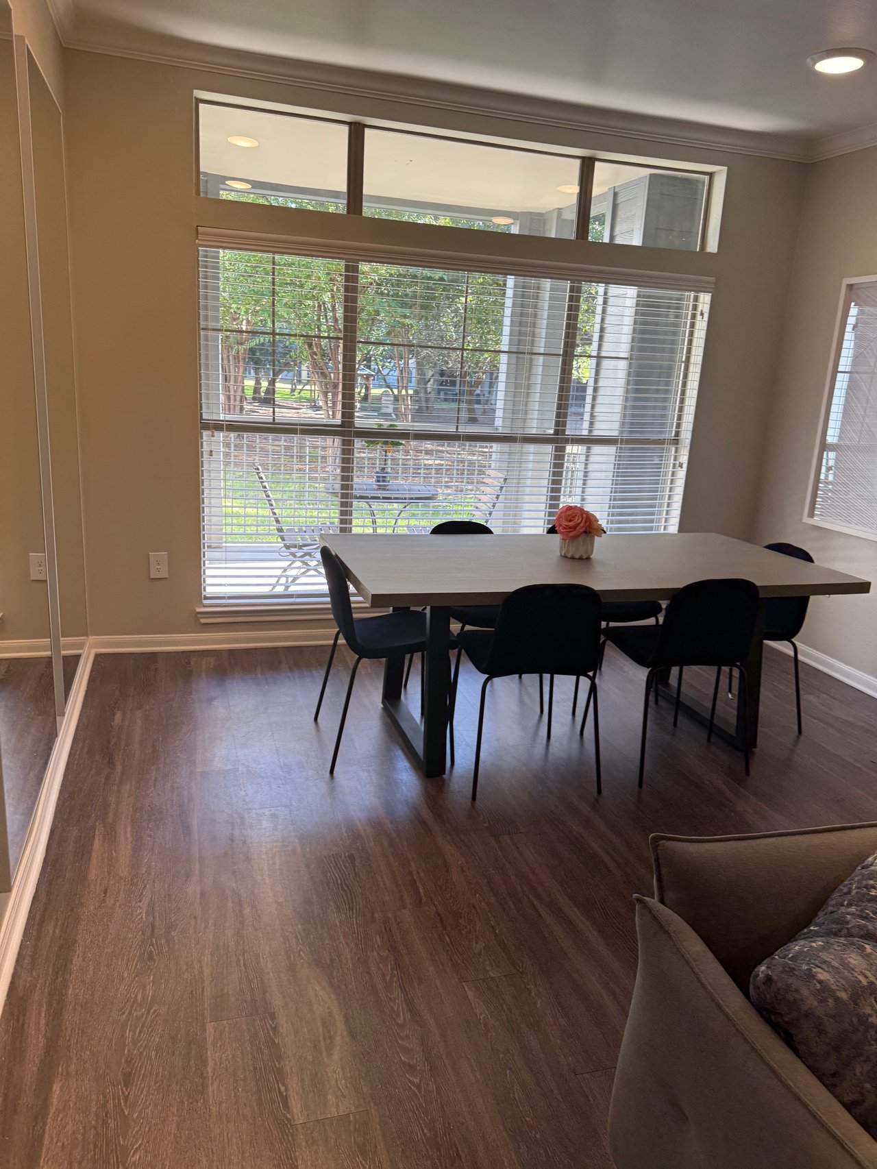 Luxury 2 bed 2 bath in North Austin