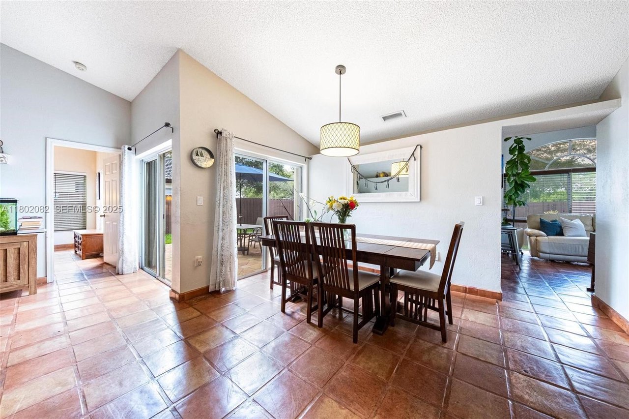 miami-florida-home-sold-kitchen