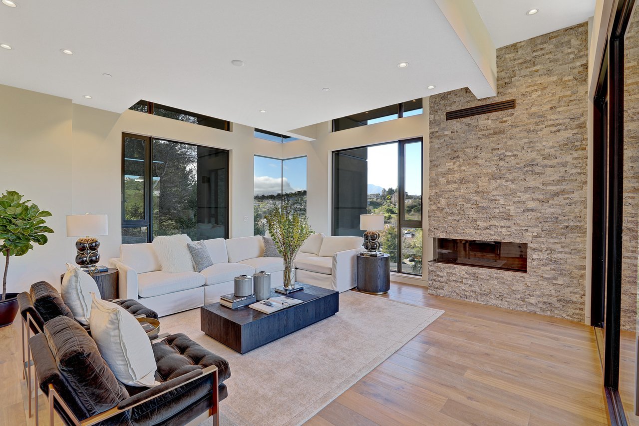 Modern Luxury - Completed in 2020
