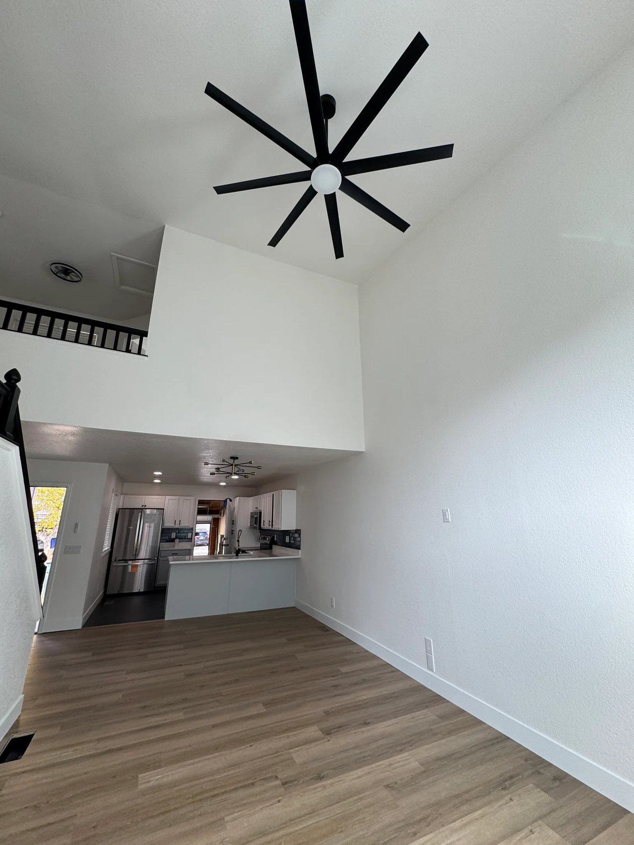 520 W 114th Pl