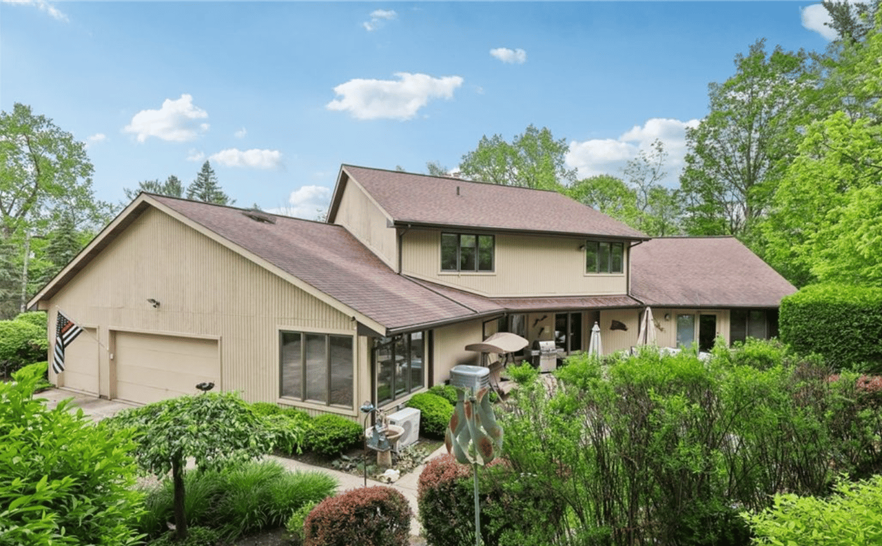 3637 Som Center Rd