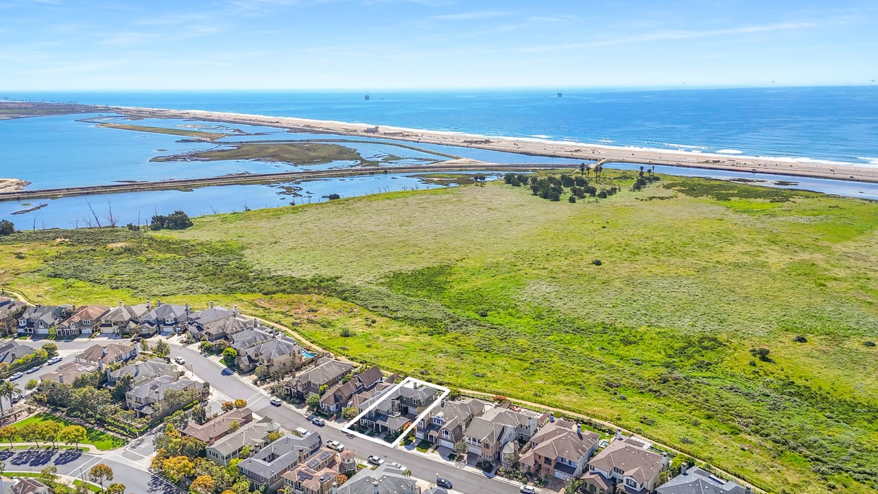 4492 Oceanridge Dr, Huntington Beach