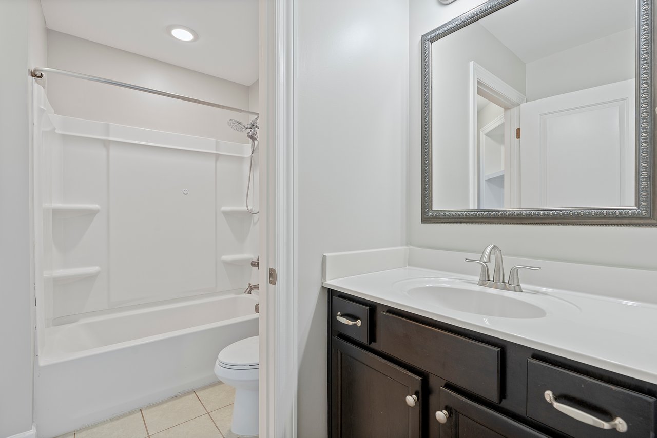 Spacious 5-Bedroom Luxury Retreat