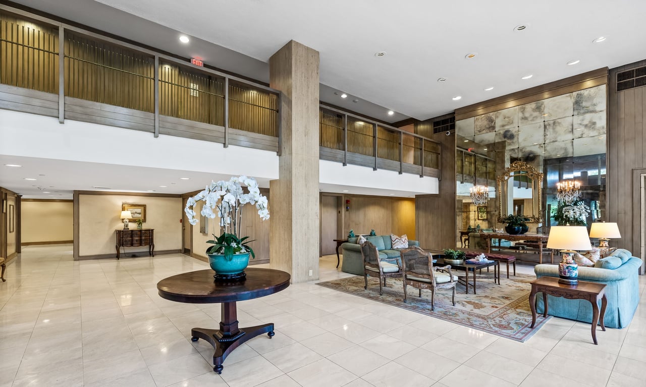 Grand Dame of Turtle Creek