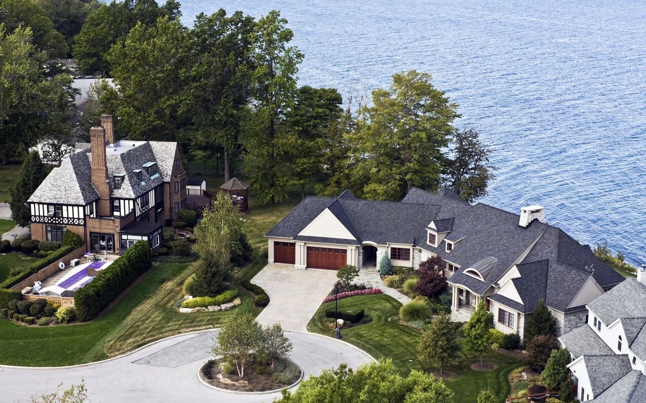How to Buy a Luxury Home in Wisconsin: What High-End Buyers Need to Know