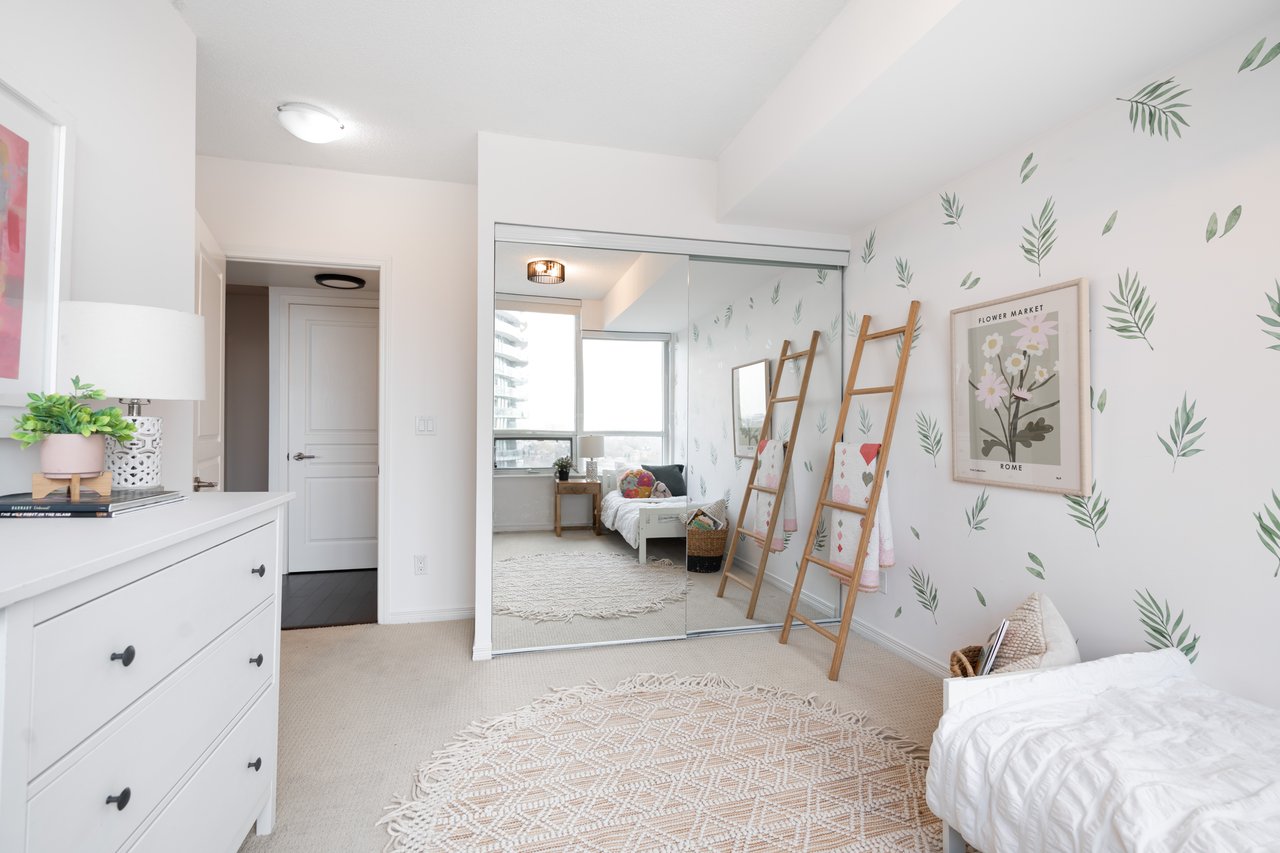 2230 Lake Shore Blvd W #1604