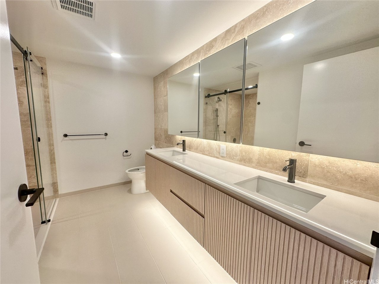 333 Ward Avenue #3501