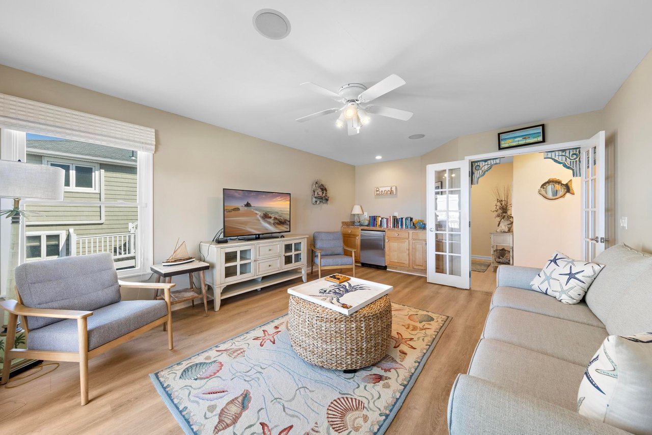 401 Pearl Street (West Unit), Beach Haven