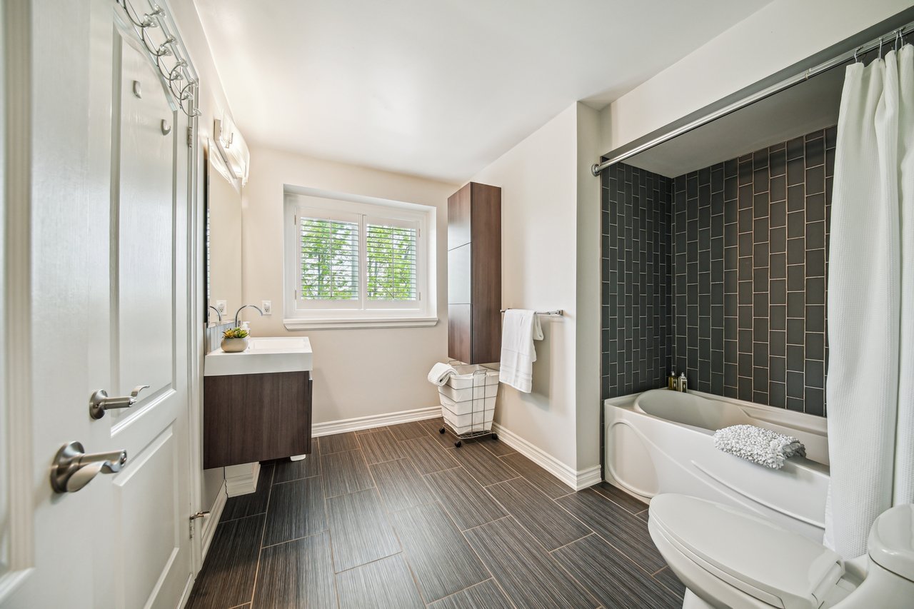 Fully Renovated Turnkey Home in West Oak Trails 