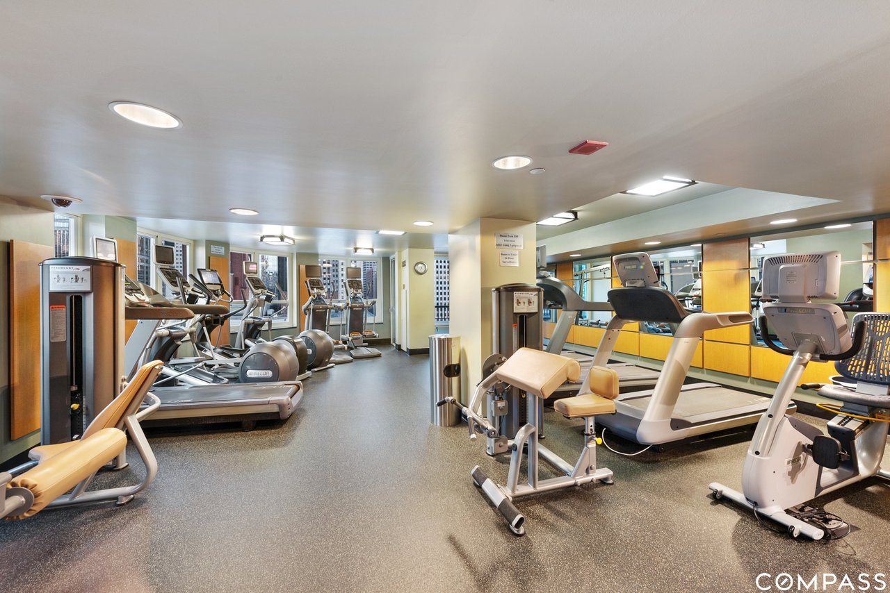 345 N LA SALLE Drive Unit: 209
