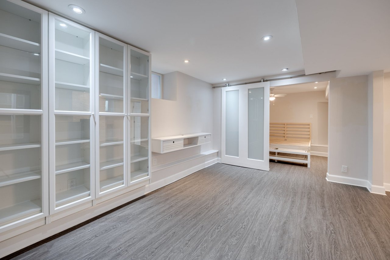 21 Clendenan Ave, Basement