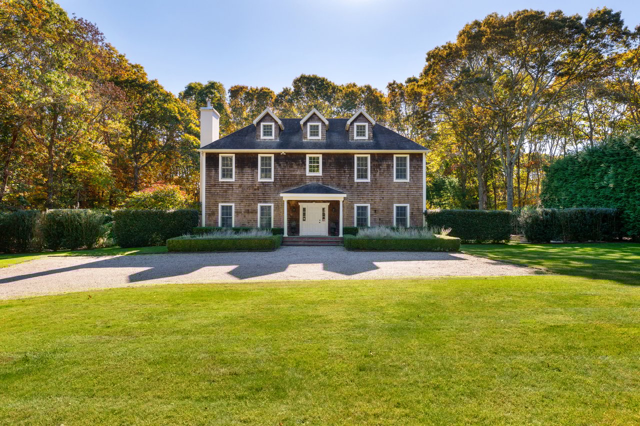 Private Sagaponack Estate Near the Ocean and Vineyards