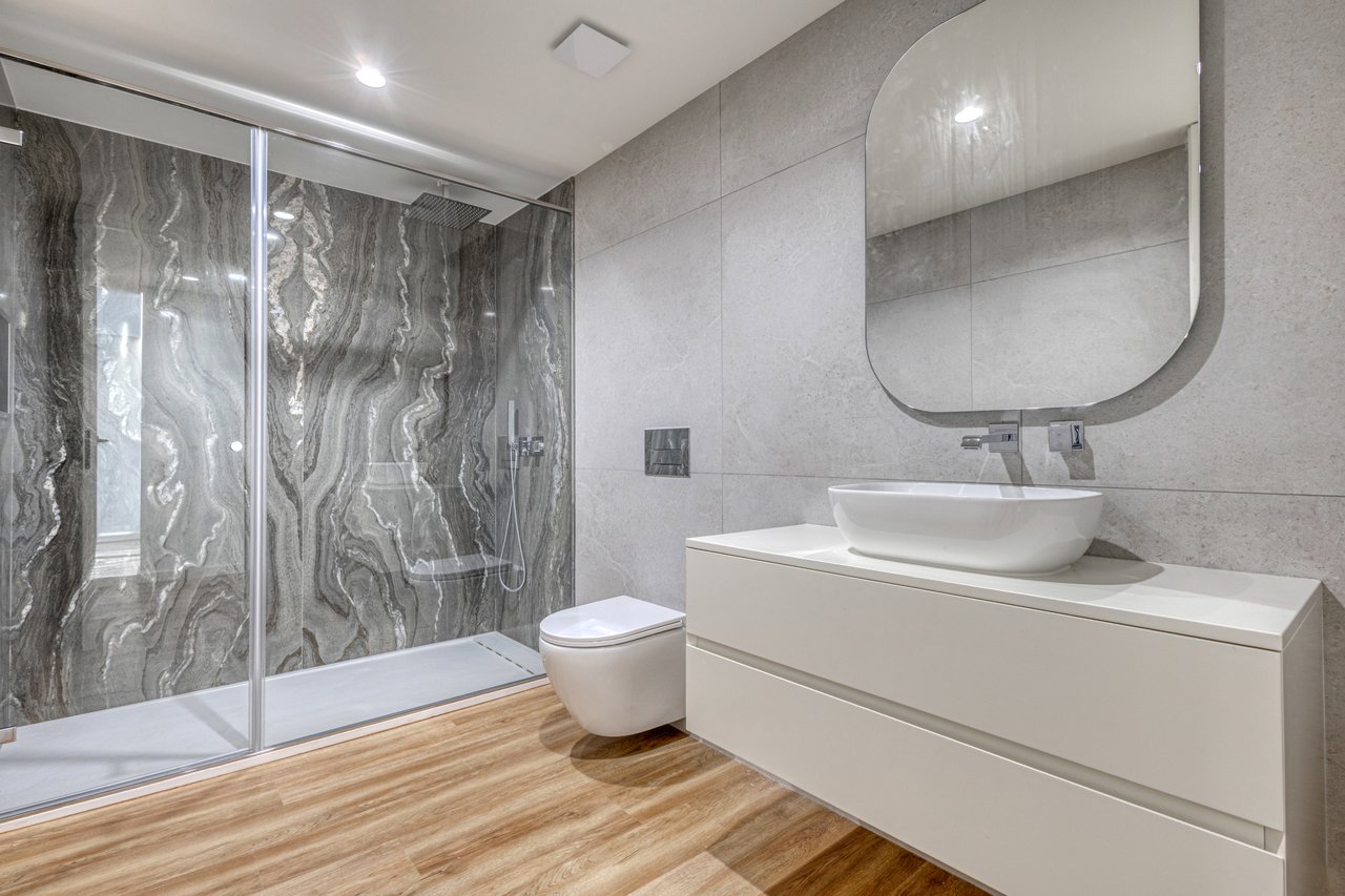 Contemporary 3-Bedroom Luxury Villa with Pool and Large Basement in Palmeira, Braga