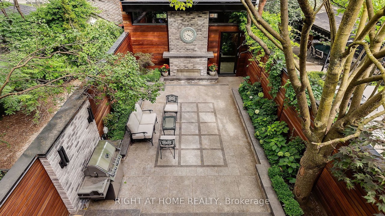 YORKVILLE FORESTY LUXURY