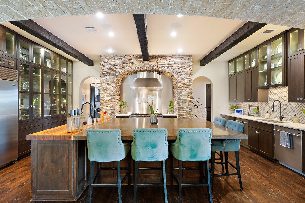 12802 Hacienda Ridge