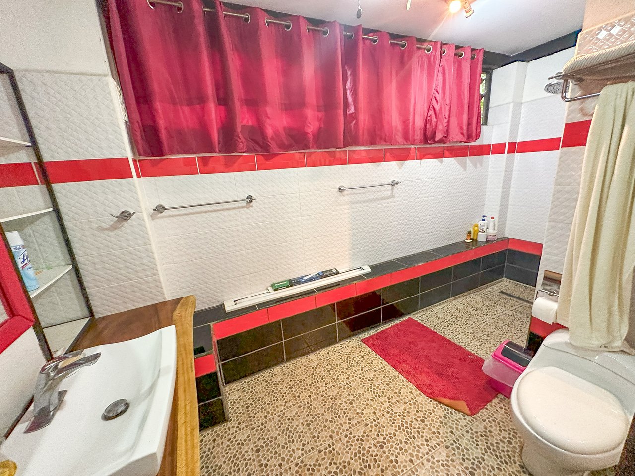 Ojochal Property for Sale – Cabins, Restaurant & 3-Bed Home