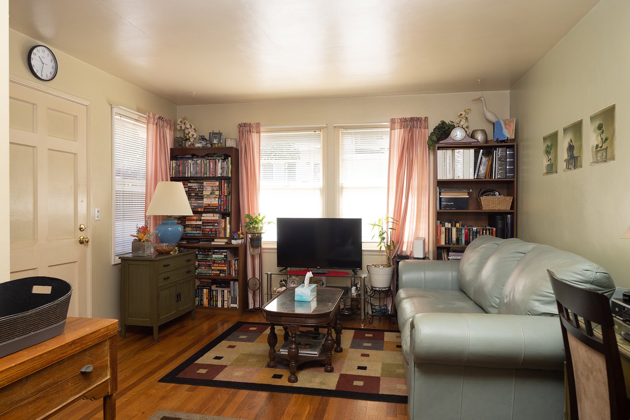 206-208 8th Street
